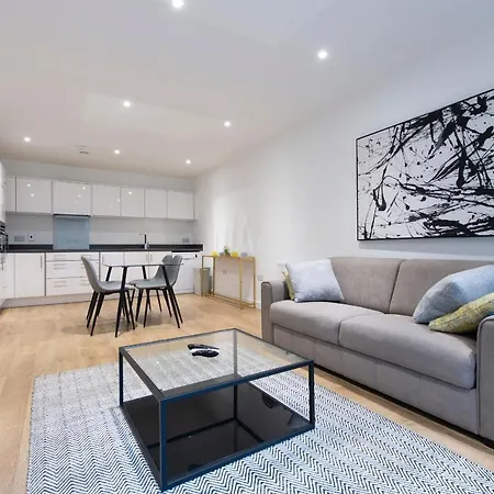 Stunning Luxury 2 Bedroom London Apartment